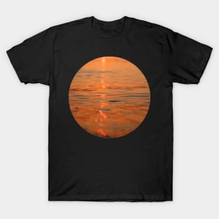 Abstract Orange Ocean Waves Sunset T-Shirt